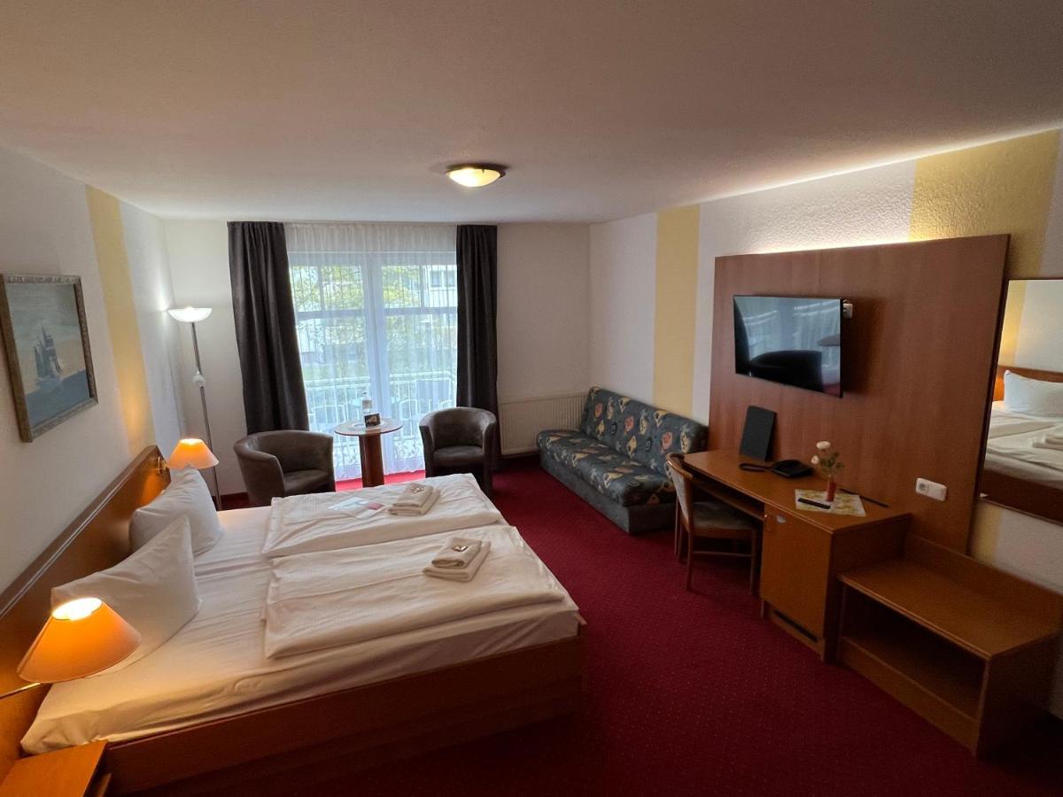 Hotel Poseidon Ostseebad Kühlungsborn エクステリア 写真