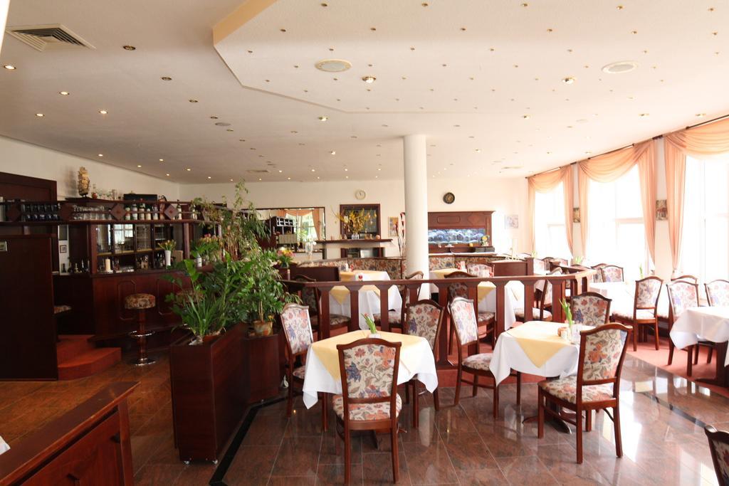 Hotel Poseidon Ostseebad Kühlungsborn エクステリア 写真